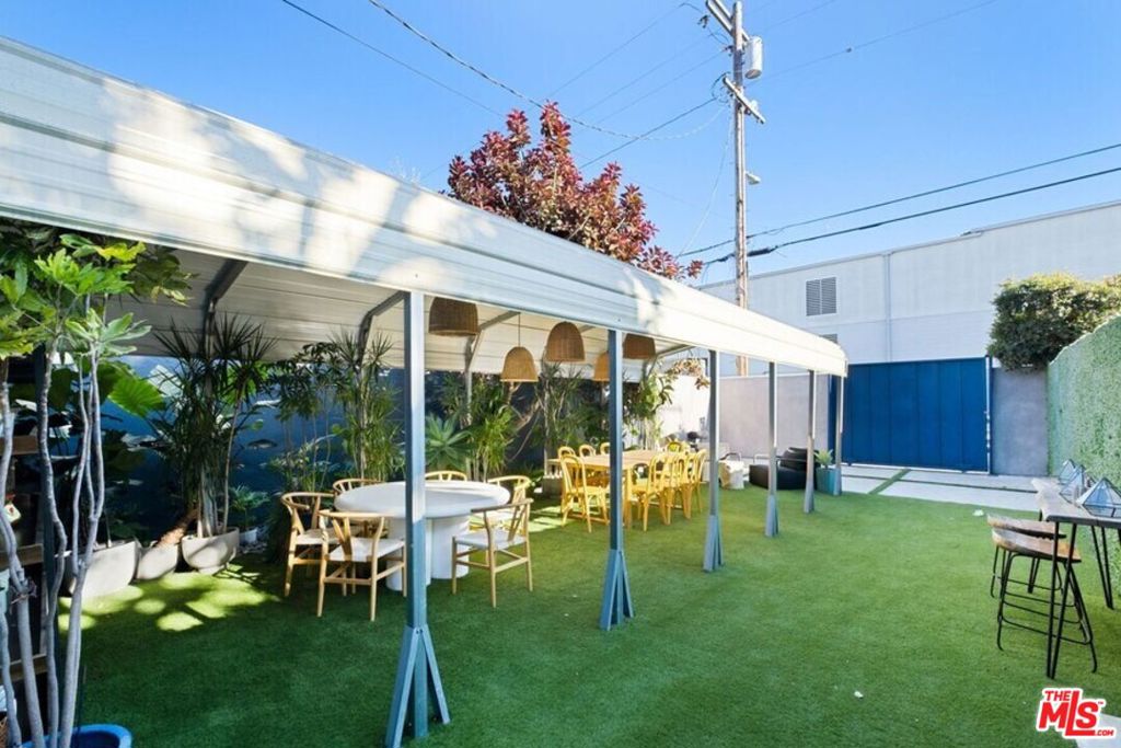 Properties 4 8560 Venice Boulevard