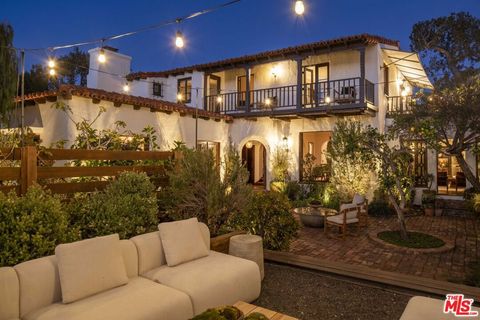 Photo of 216 Notteargenta Road, Pacific Palisades, CA 90272 (MLS # 26713951)