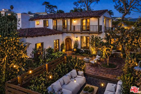 Photo of 216 Notteargenta Road, Pacific Palisades, CA 90272 (MLS # 26713951)