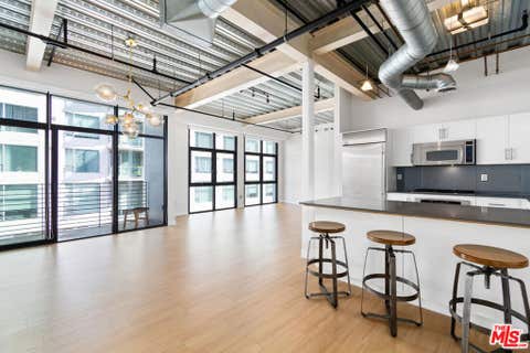 Photo of 330 11th Street #607, Los Angeles, CA 90015 (MLS # 26868235)