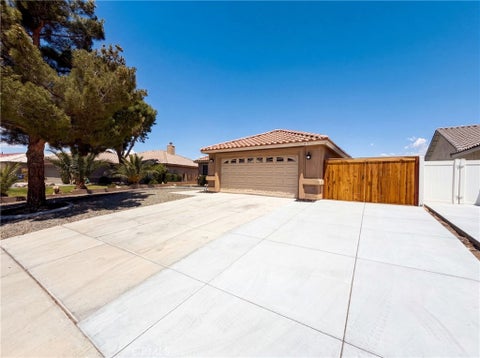 Photo of 13185 Great Falls AVE, Victorville, CA 92395 (MLS # IV26155223)