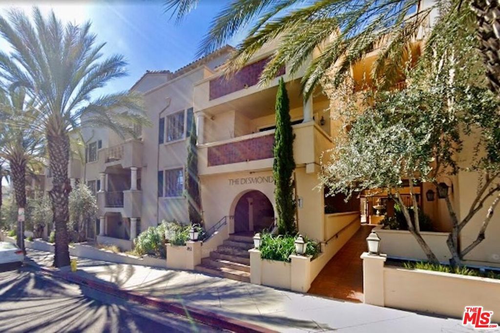 Photo of 851 N San Vicente Boulevard #308, West Hollywood, CA 90069 (MLS # 25602953)
