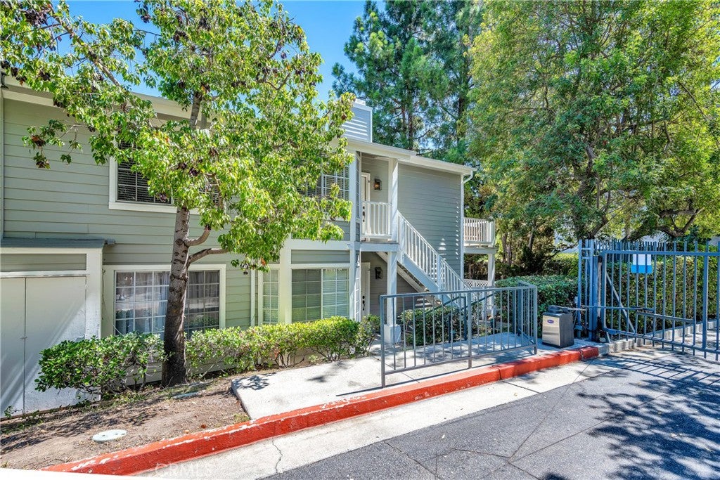 1446 Brett Place 36