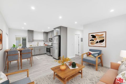 Photo of 40 Rose Avenue #3, Venice, CA 90291 (MLS # 26674073)