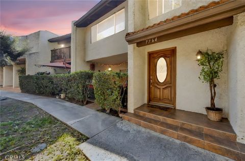 Photo of 7764 Via Capri, Burbank, CA 91504 (MLS # GD25276775)