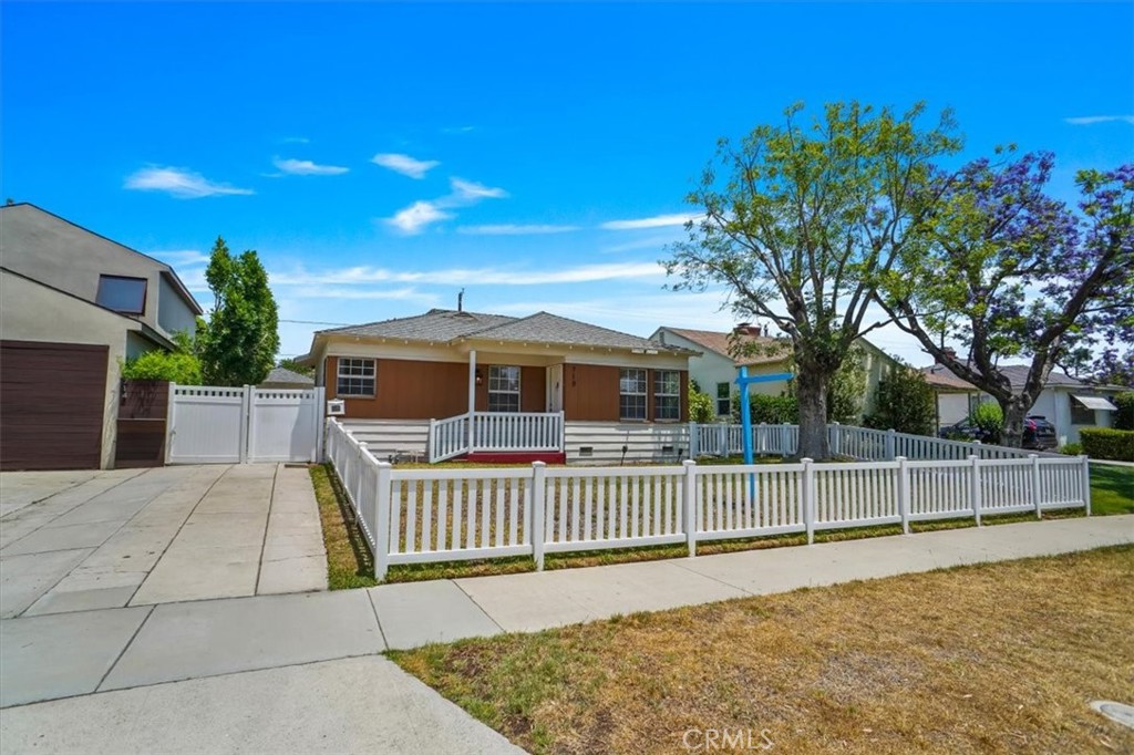 Properties 1 710 N Pass Avenue