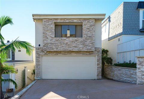 Photo of 883 Katella St, Laguna Beach, CA 92651 (MLS # TR26072824)