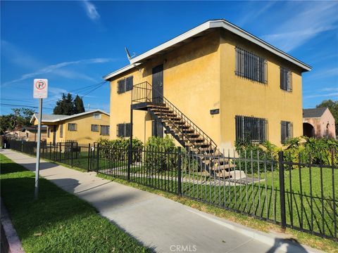 Photo of 8866 S Wall St St, Los Angeles, CA 90003 (MLS # RS26084727)