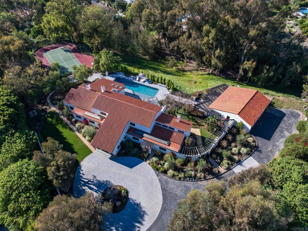 6449 Las Colinas