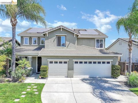 Photo of 4746 Mammouth Lane Ln, Oakley, CA 94561 (MLS # 41130618)
