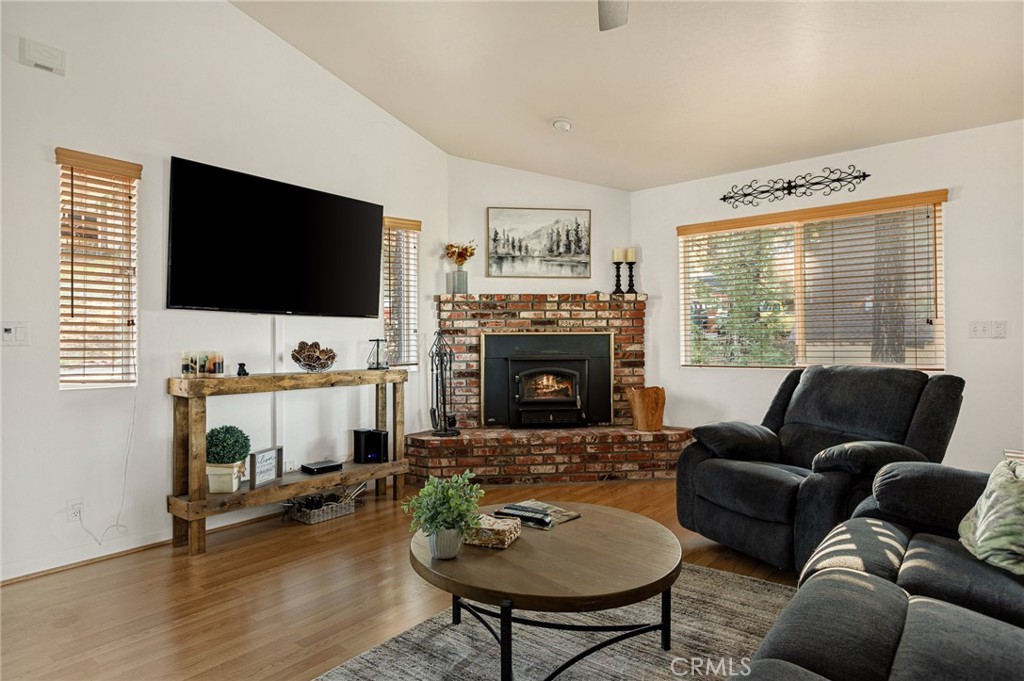 30701 Knoll View