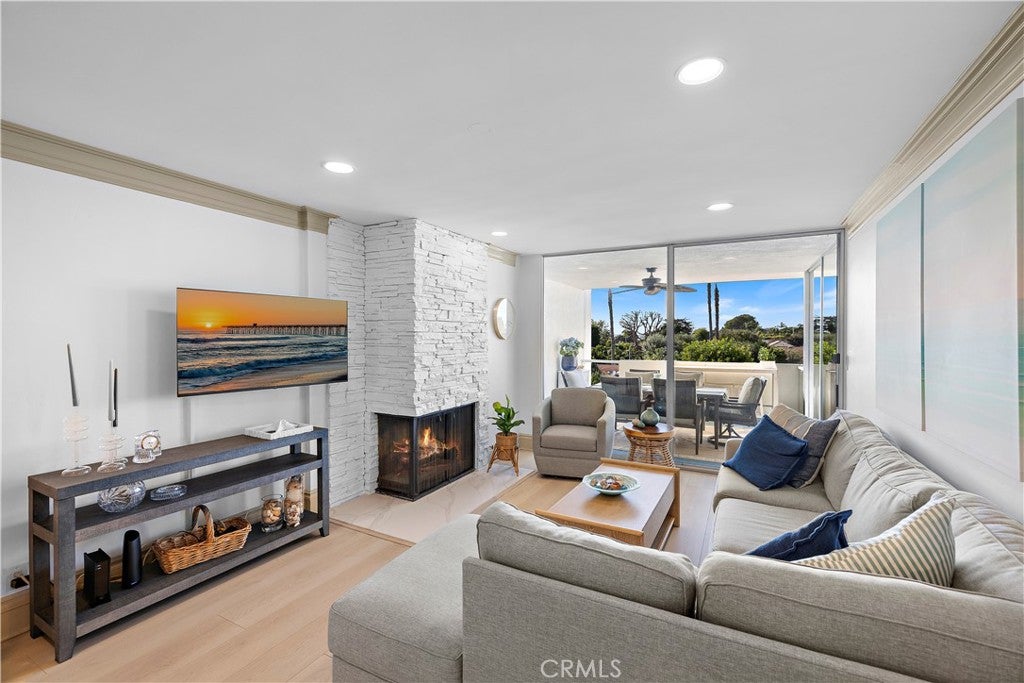 781 Avocado, Corona Del Mar CA 92625 - Photo 8