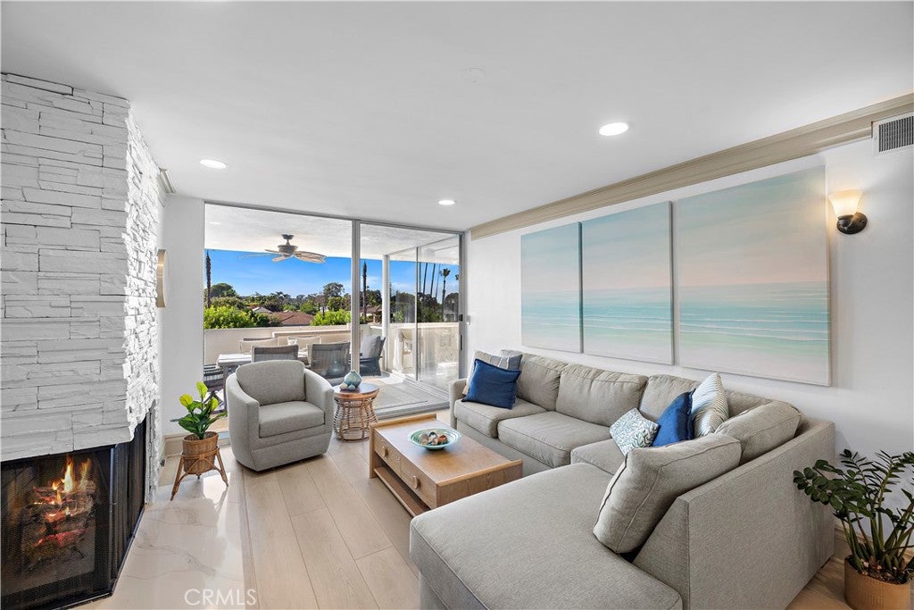 781 Avocado, Corona Del Mar CA 92625 - Photo 6