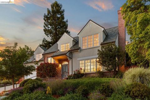 Photo of 618 Mountain Blvd BLVD, Oakland, CA 94611 (MLS # 41136140)
