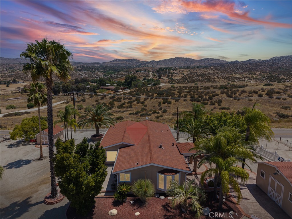 22635 Juniper Flats