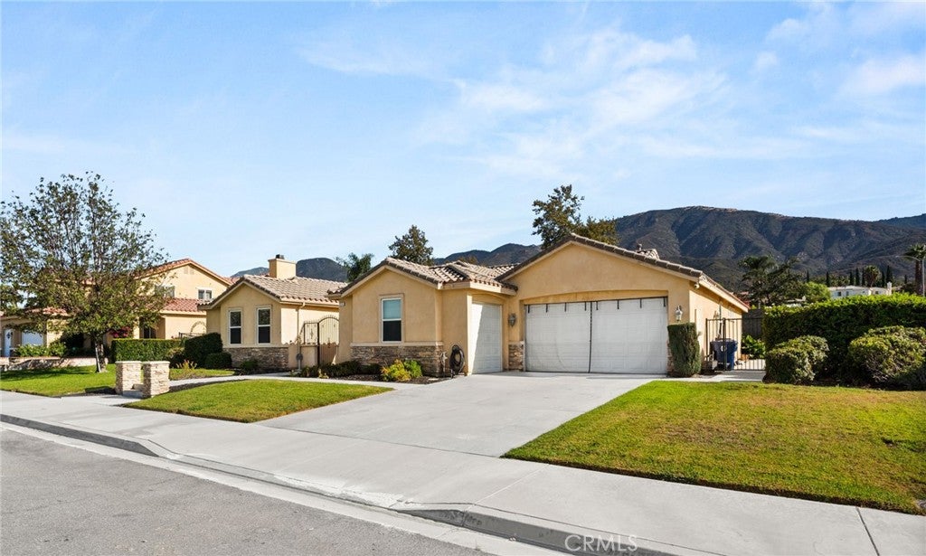 3318 W Jeanette