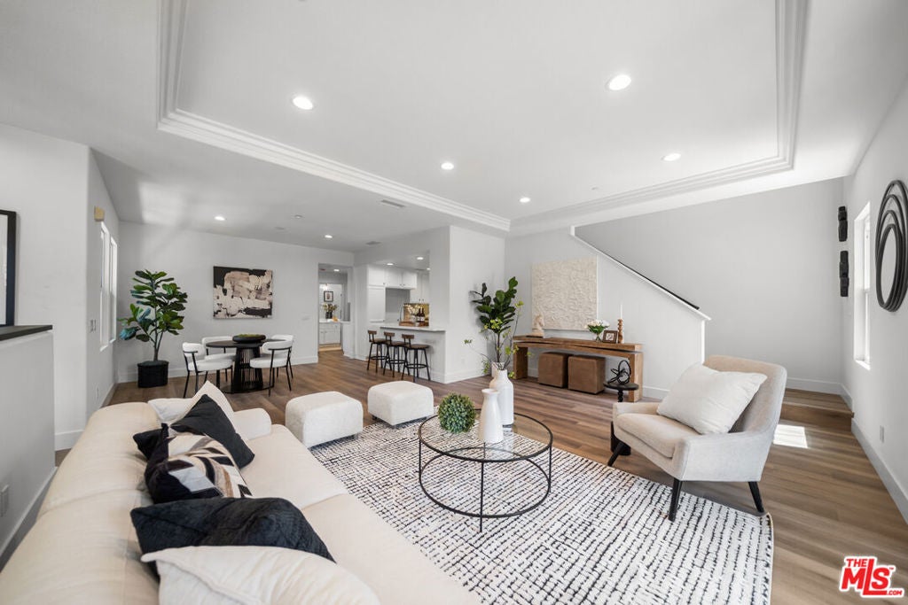 270 Lockford