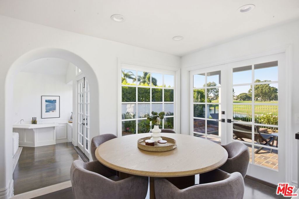 19382 Woodlands Drive, Huntington Beach CA 92648 - Photo 11