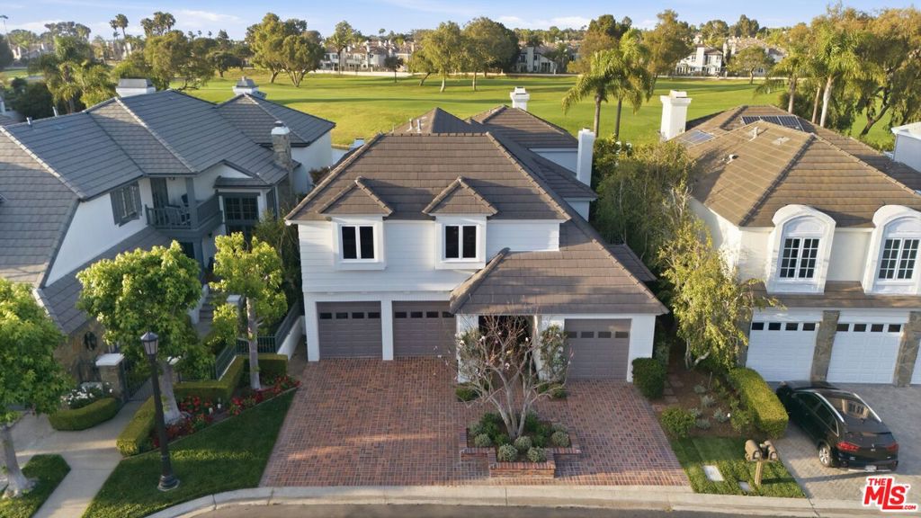 19382 Woodlands Drive, Huntington Beach CA 92648 - Photo 45