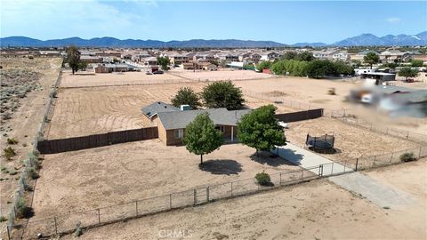 Photo of 14247 Mission Street, Oak Hills, CA 92344 (MLS # HD25162680)