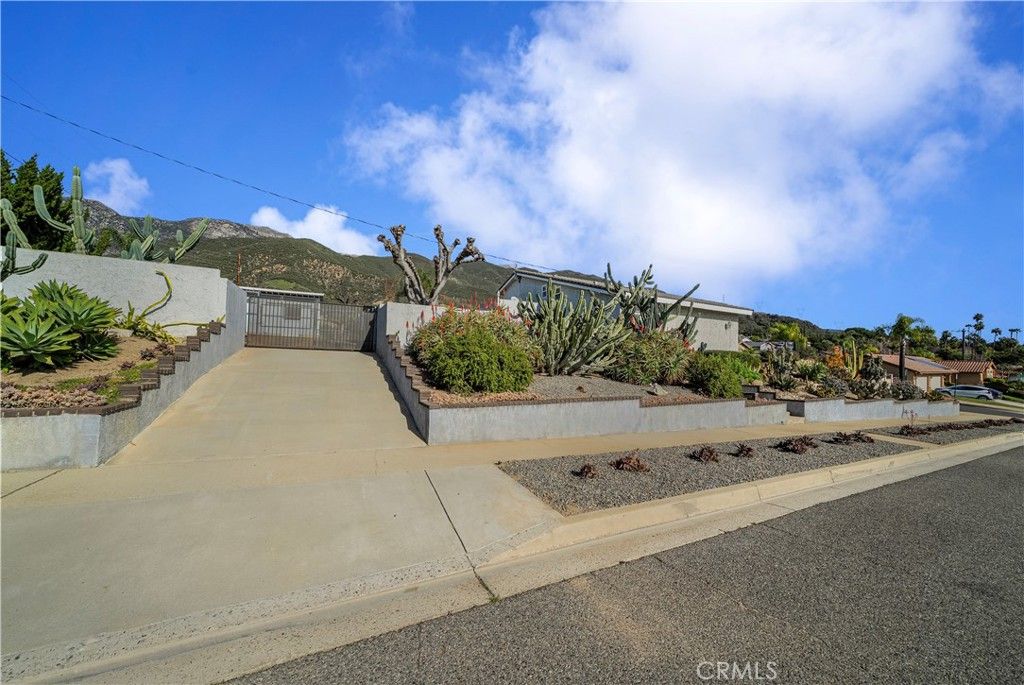 Photo of 5086 Via Serena, Alta Loma, CA 91701 (MLS # CV26009210)