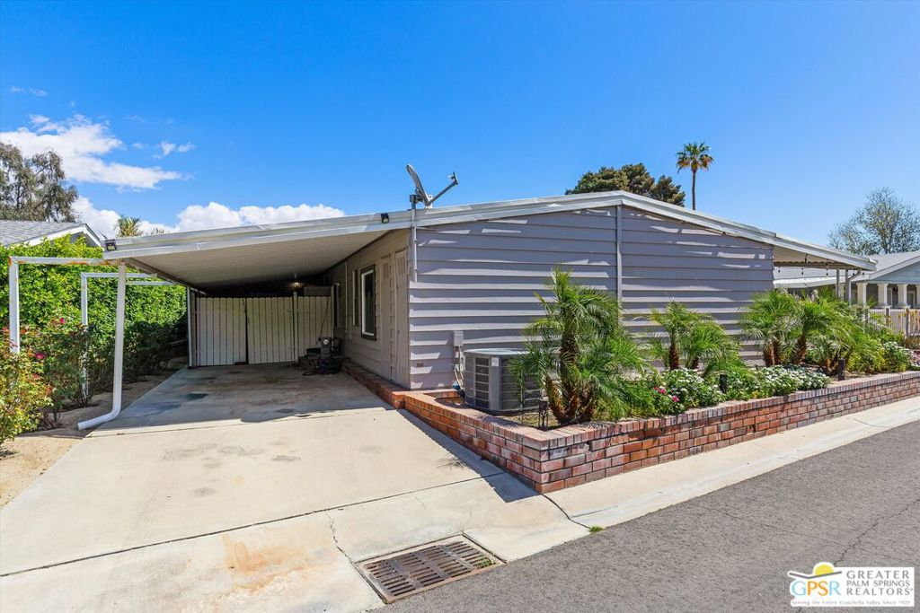 Date Palm Country Cl - Manufactured In Park