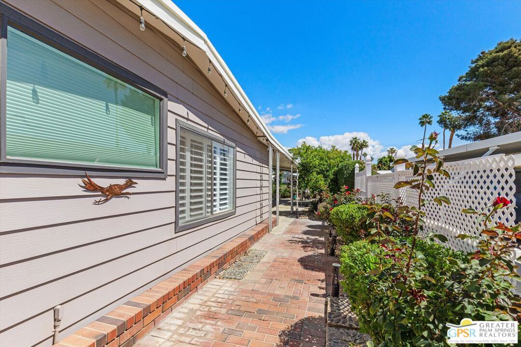 Date Palm Country Cl - Manufactured In Park