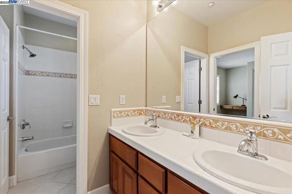 FALLBROOK - Residential