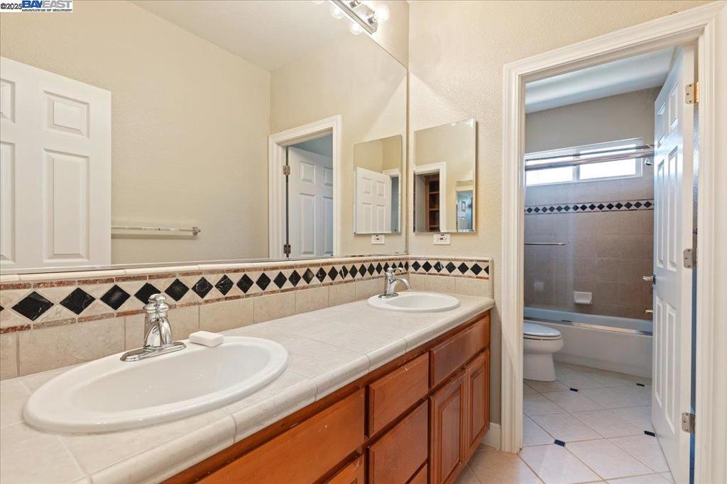 FALLBROOK - Residential