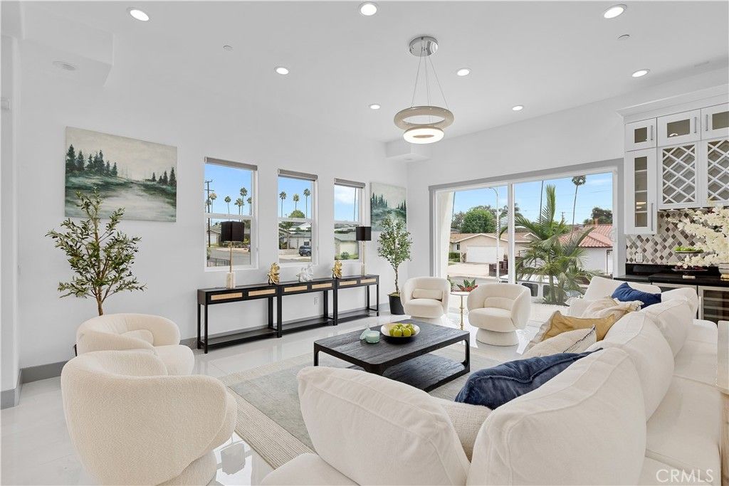 Photo of 7702 Alberta Dr, Huntington Beach, CA 92648 (MLS # OC25229343)