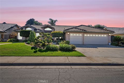 Photo of 14013 Las Entradas, Bakersfield, CA 93314 (MLS # NS25259932)