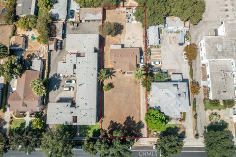 Photo of 823 N Orange Grove Boulevard, Pasadena, CA 91103 (MLS # CV25278094)