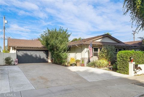 5071 Galway Circle Huntington Beach CA 92649