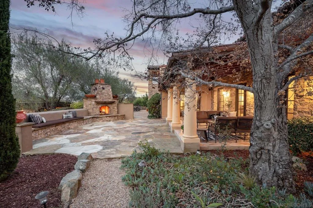 San Diego, California 92127, United States, 8 Bedrooms Bedrooms, ,8 BathroomsBathrooms,Residential,Active,207787