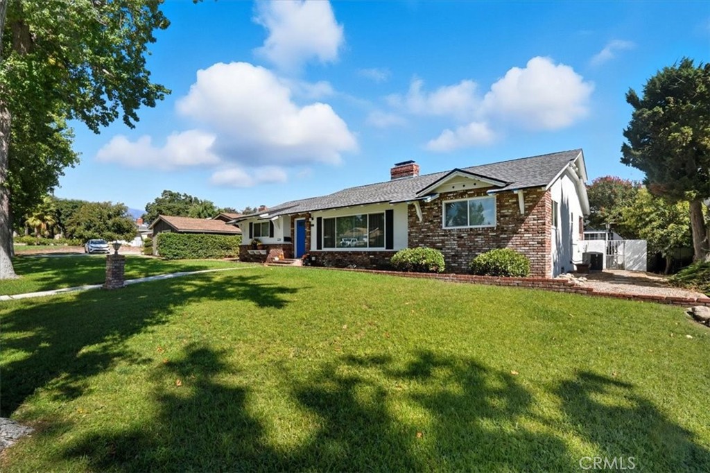 1234 N Laurel