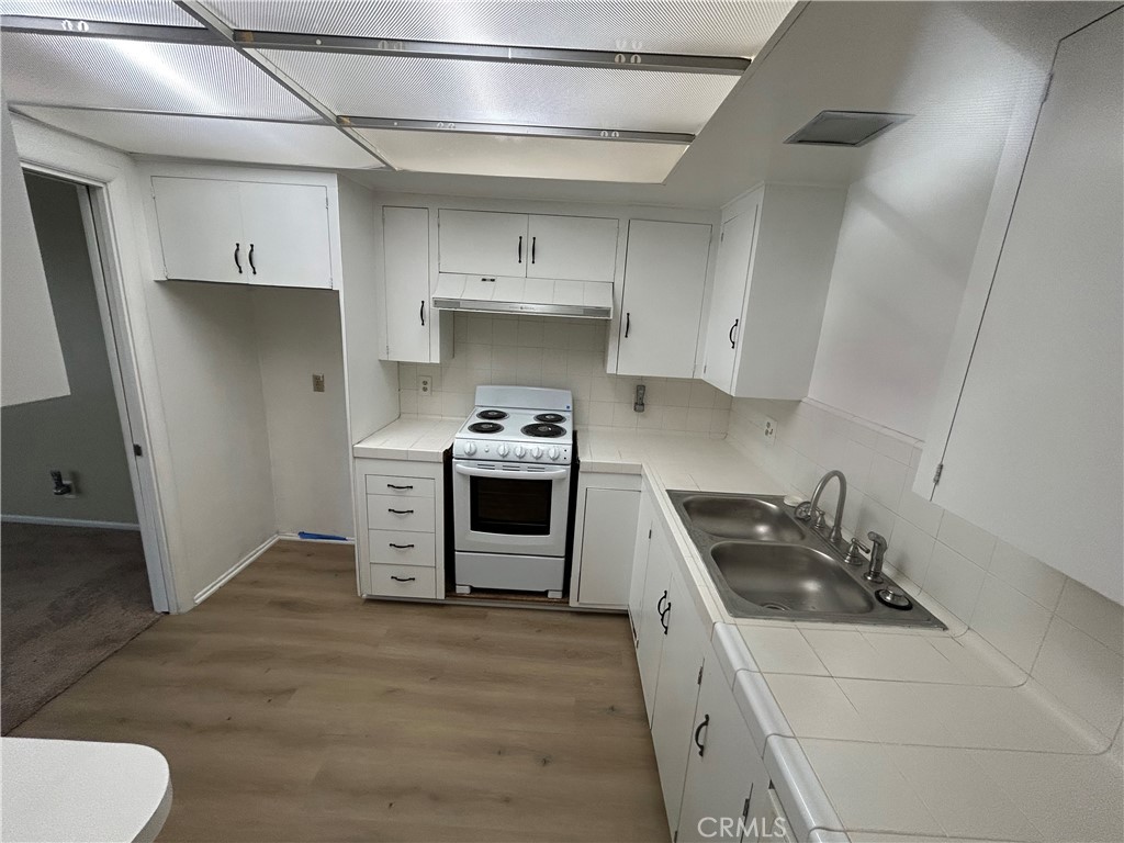 Meridith Manor - Residential Lease