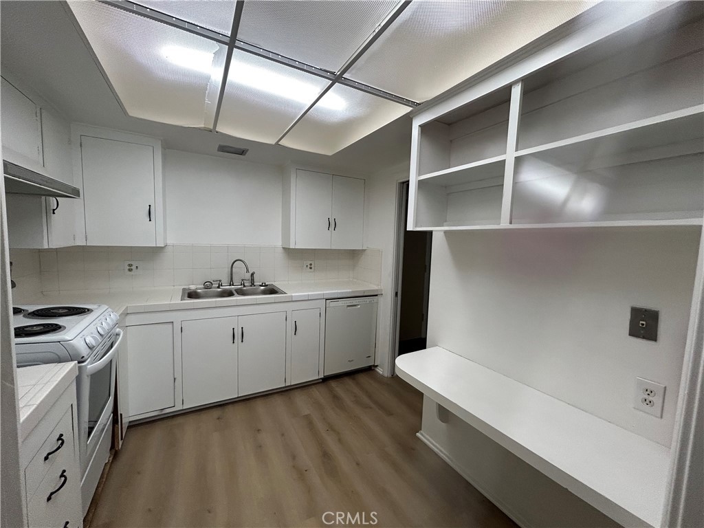 Meridith Manor - Residential Lease