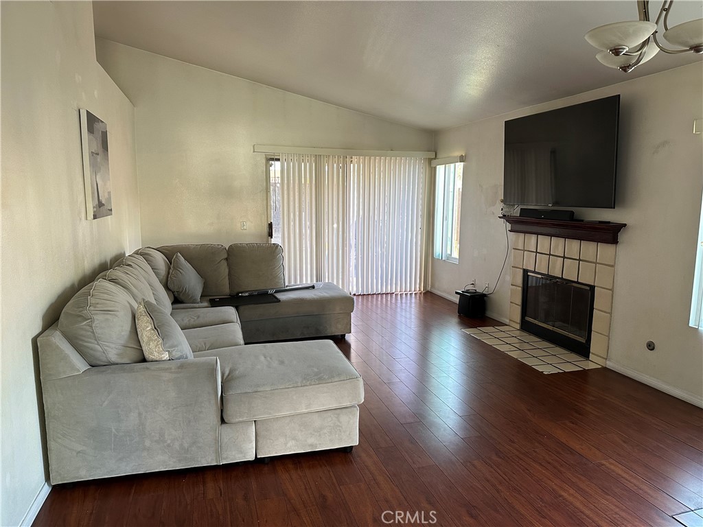 532 Hayes Circle