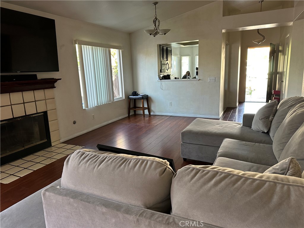 532 Hayes Circle