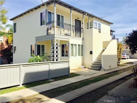 Photo of 816 Cherry Ave, Long Beach, CA 90813 (MLS # SB25247575) Photo of 816 Cherry Ave, Long Beach, CA 90813 (MLS # SB25247575)