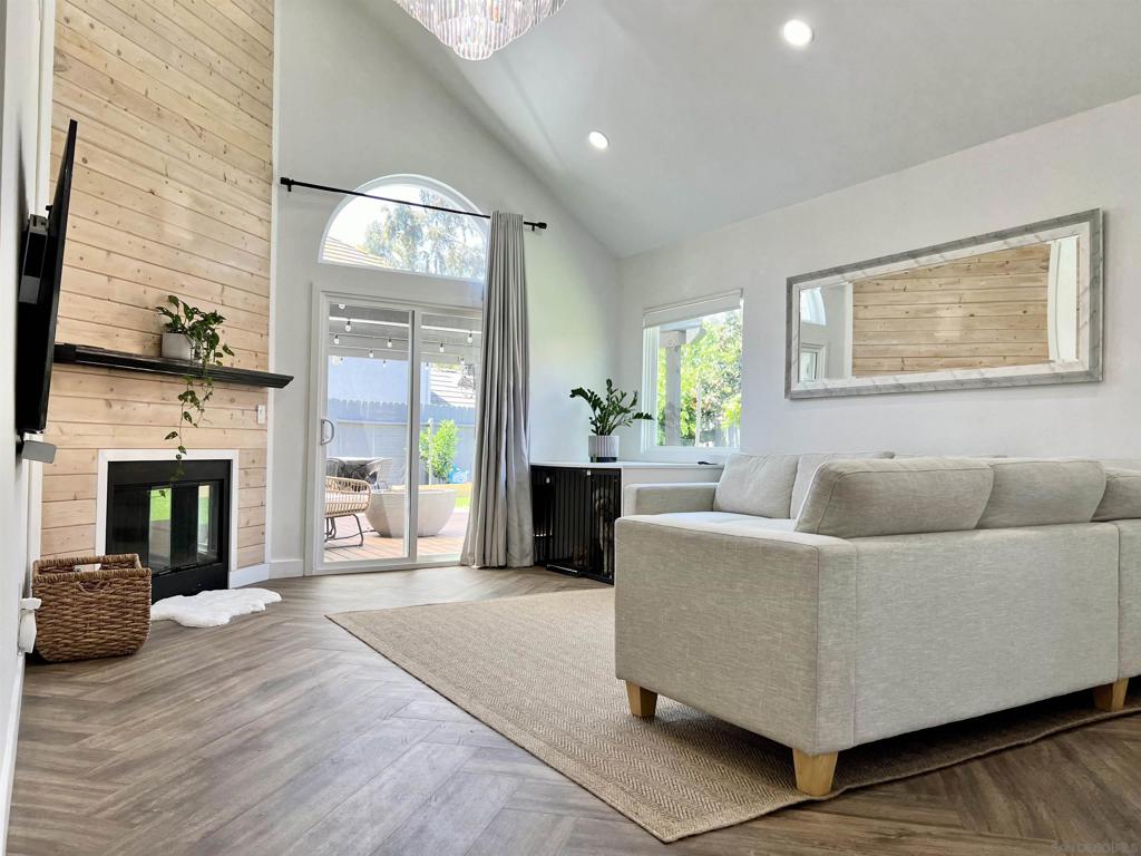 10632 Rancho Carmel Dr