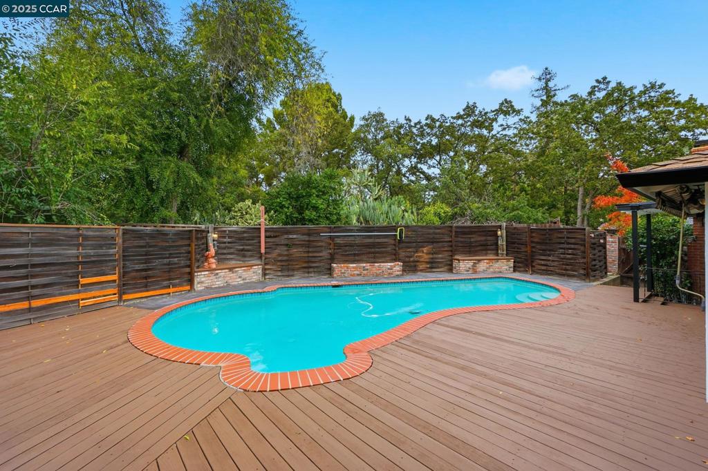 WALNUT HEIGHTS - Residential