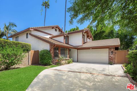 Photo of 13031 Magnolia Boulevard, Sherman Oaks, CA 91423 (MLS # 26640667)