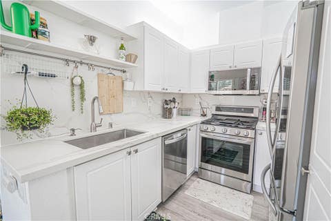 Photo of 26943 Hillsborough Parkway #25, Valencia, CA 91354 (MLS # SR26093125)