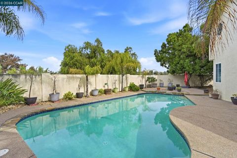 Photo of 4729 4729 Matterhorn Ct Ct, Antioch, CA 94531 (MLS # 41124468)