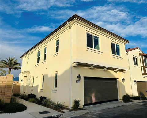 Photo of 196 Bonita LN, Rialto, CA 92376 (MLS # CV26102782)