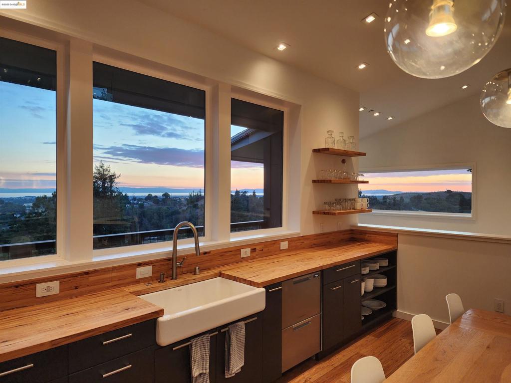 SEQUOYAH HILLS - Residential