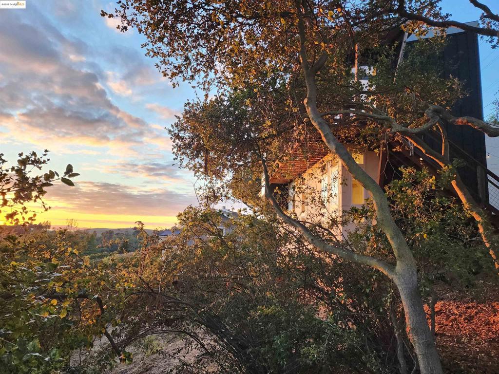 SEQUOYAH HILLS - Residential
