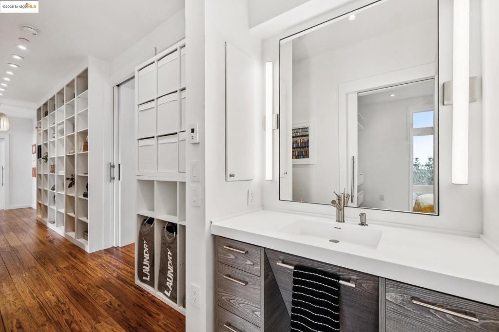 SEQUOYAH HILLS - Residential