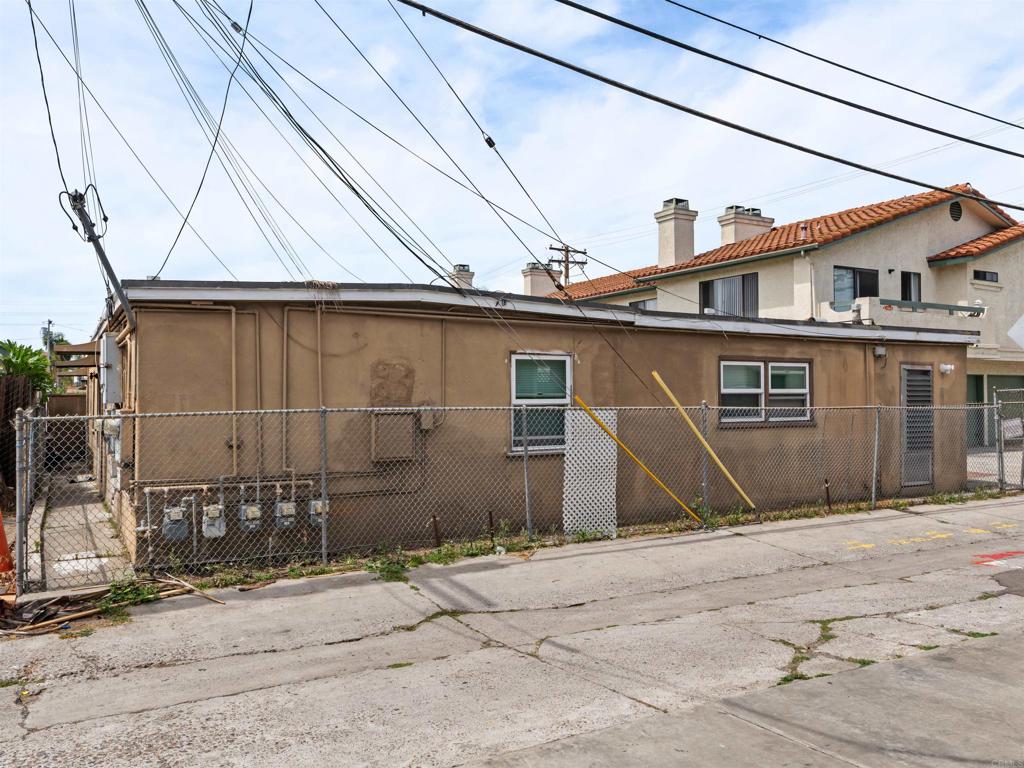 4669 Felton Street